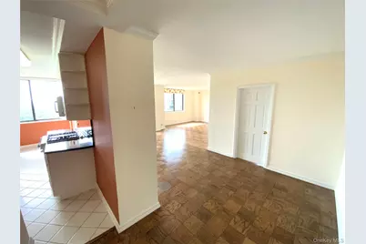 27010 Grand Central Parkway #28N, Floral Park, NY 11005 - Photo 2