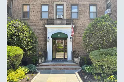 222 7th Street #2B, Garden City, NY 11530 - Photo 1