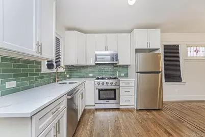 332 Willowbrook, New York, NY 10314 - Photo 8