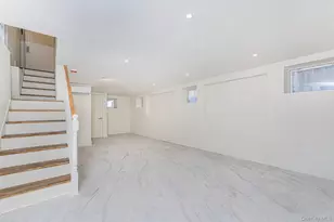332 Willowbrook, New York, NY 10314 - Photo 12