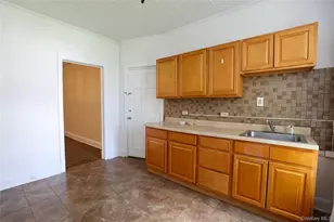 141 St James St, Kingston, NY 12401 - Photo 12