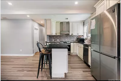 47 Bushwick Avenue, Brentwood, NY 11717 - Photo 4