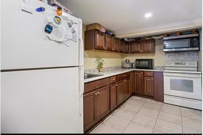 47 Bushwick Avenue, Brentwood, NY 11717 - Photo 16