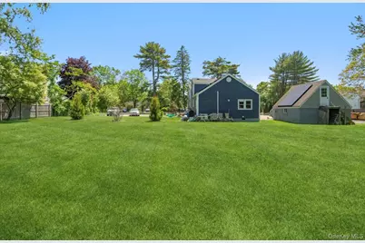 47 Bushwick Avenue, Brentwood, NY 11717 - Photo 2