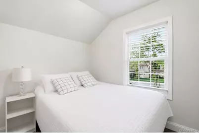 2 Taft Avenue, Islip, NY 11751 - Photo 20