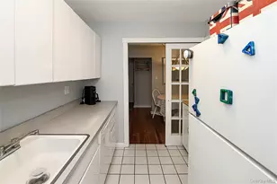 71-15 252nd St, Bellerose, NY 11426 - Photo 12