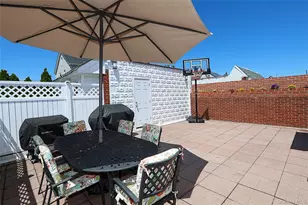 9520 239th St, Floral Park, NY 11001 - Photo 38