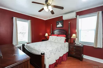 95-20 239th Street, Floral Park, NY 11001 - Photo 20