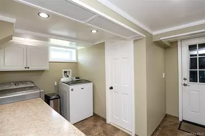 95-20 239th Street, Floral Park, NY 11001 - Photo 30