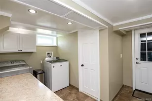 9520 239th St, Floral Park, NY 11001 - Photo 30