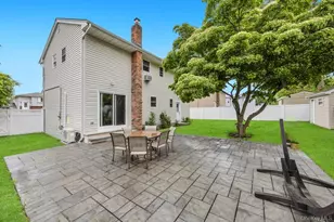 5 E Grove St, Massapequa, NY 11758 - Photo 32