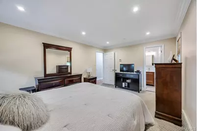 5 E Grove Street, Massapequa, NY 11758 - Photo 20