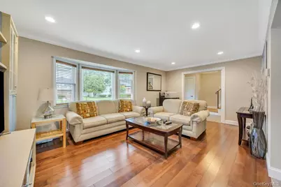 5 E Grove Street, Massapequa, NY 11758 - Photo 4