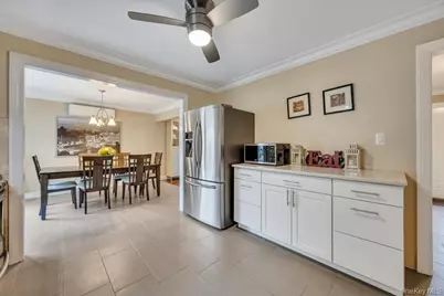 5 E Grove Street, Massapequa, NY 11758 - Photo 10