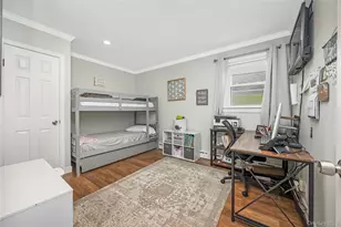 85 Wayne St, Hauppauge, NY 11788 - Photo 20