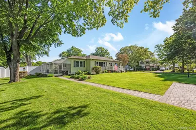 85 Wayne Street, Hauppauge, NY 11788 - Photo 2