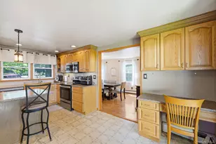 16 Valley St, Ronkonkoma, NY 11779 - Photo 18
