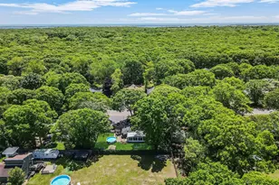 49 Washington Ave, Mastic Beach, NY 11951 - Photo 36