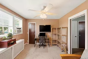 72 E Hitchcock Ave, Floral Park, NY 11001 - Photo 16