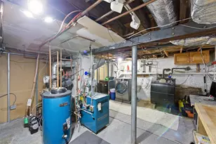 72 E Hitchcock Ave, Floral Park, NY 11001 - Photo 26