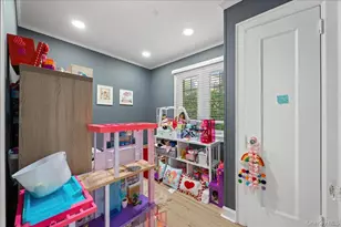 311 Lyncroft Rd, New Rochelle, NY 10804 - Photo 18