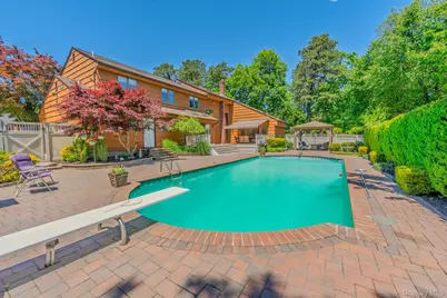 1 Matt Street, Port Jefferson Station, NY 11776 - Photo 4