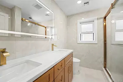 105 Moore Street, New Hyde Park, NY 11040 - Photo 16