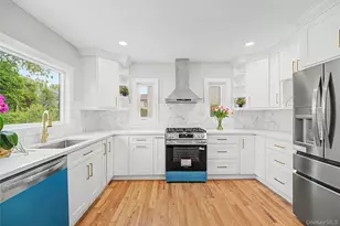 105 Moore St, New Hyde Park, NY 11040 - Photo 10