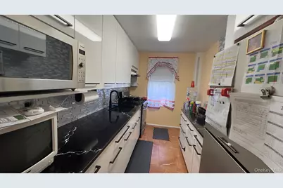 365 Bronx River Road #3J, Yonkers, NY 10704 - Photo 6
