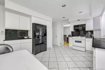20 Dolphin Road, New City, NY 10956 - Photo 8