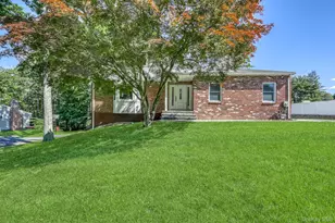 20 Dolphin Rd, New City, NY 10956 - Photo 2
