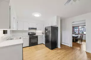 2 Linden Ave, Holtsville, NY 11742 - Photo 4
