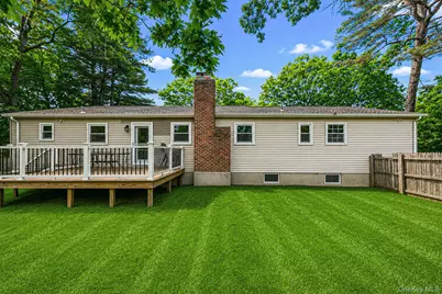 2 Linden Avenue, Holtsville, NY 11742 - Photo 32