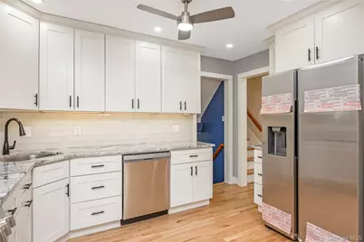233 Walnut Street, Massapequa Park, NY 11762 - Photo 12