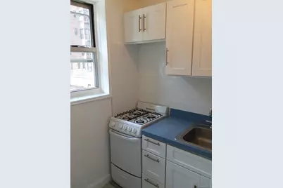 67-30 Clyde Street #3P, Forest Hills, NY 11375 - Photo 2