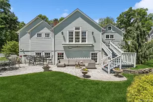 29 Three Sisters Rd, Saint James, NY 11780 - Photo 6
