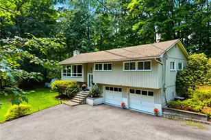 370 Furnace Dock Rd, Cortlandt Manor, NY 10567 - Photo 2