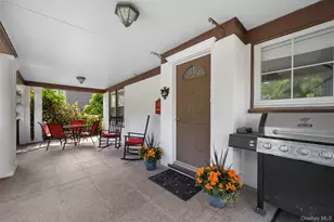 51 Maple Dr, Great Neck, NY 11021 - Photo 2