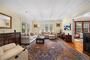 51 Maple Dr, Great Neck, NY 11021 - Photo 6