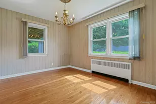 24 Grover Ave, Thornwood, NY 10594 - Photo 12