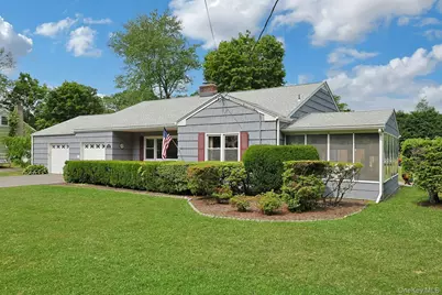 24 Grover Avenue, Thornwood, NY 10594 - Photo 2