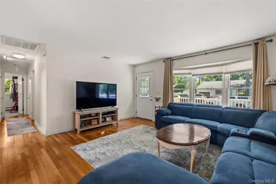 40 Alden Avenue, West Islip, NY 11795 - Photo 4