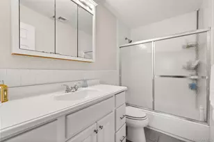 40 Alden Ave, West Islip, NY 11795 - Photo 8