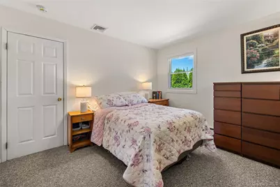 40 Alden Avenue, West Islip, NY 11795 - Photo 10