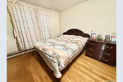 138-70 Elder Avenue #7G, Flushing, NY 11355 - Photo 8