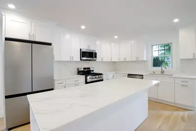 30 Kirkwood #B, Port Washington, NY 11050 - Photo 12