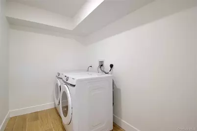 30 Kirkwood #B, Port Washington, NY 11050 - Photo 32