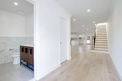 30 Kirkwood #B, Port Washington, NY 11050 - Photo 10