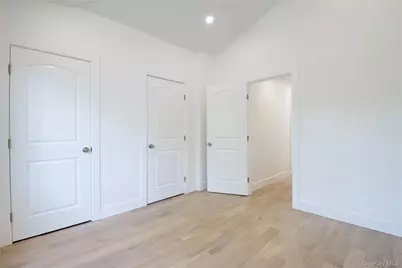 30 Kirkwood #B, Port Washington, NY 11050 - Photo 24