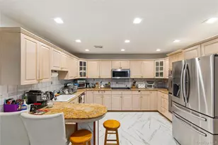 83 Foxwood Dr, Jericho, NY 11753 - Photo 8